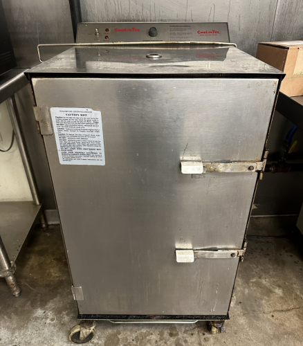 SMOKIN TEX BBQ SMOKER OVEN, STAINLESS STEEL CABINET STYLE ON CASTERS