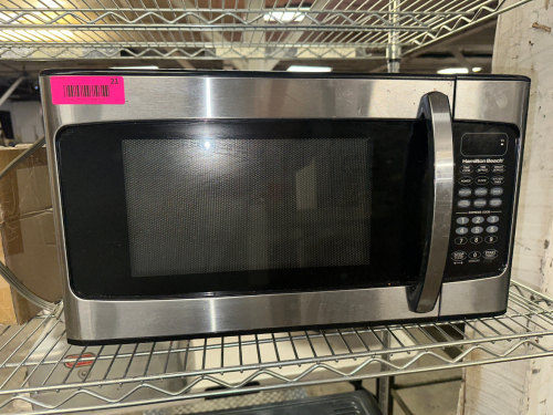 HAMILTON BEACH 1000 WATT MICROWAVE.
