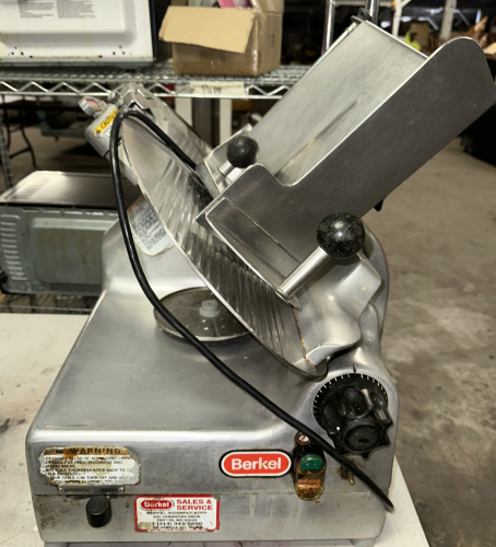 BERKEL COMMERCIAL DELI SLICER