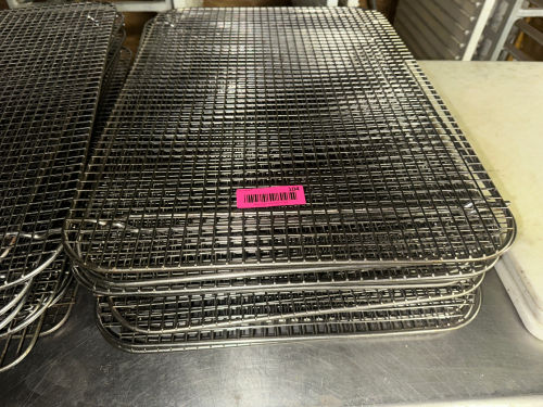 (6) FULL SIZE WIRE COOLING PANS