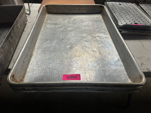 (4) FULL SIZE ALUMINUM ROASTING SHEET PANS.