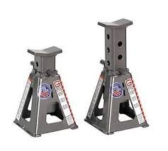 (1) SET OF (2) JACK STANDS