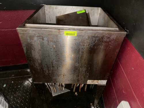 20" STAINLESS ICE KEEPER.