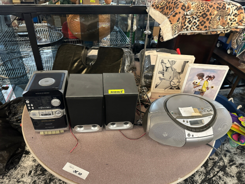 CONTENTS OF TABLE - ASSORTED ELECTRONICS.
