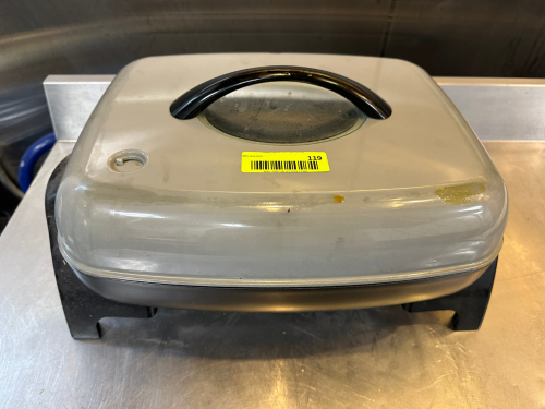 ELECTRIC HOT PLATE SKILLET W/ LID.