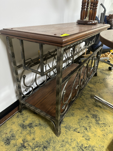 48" WOODEN SOFA / ACCENT TABLE W/ METAL FRAME.