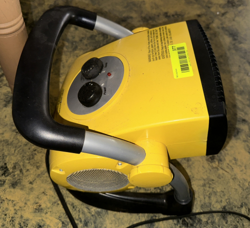 MINI BLOWER FLOOR FAN.