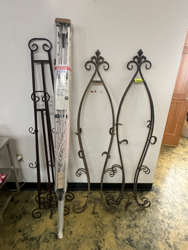 (3) ASSORTED METAL EASELS.