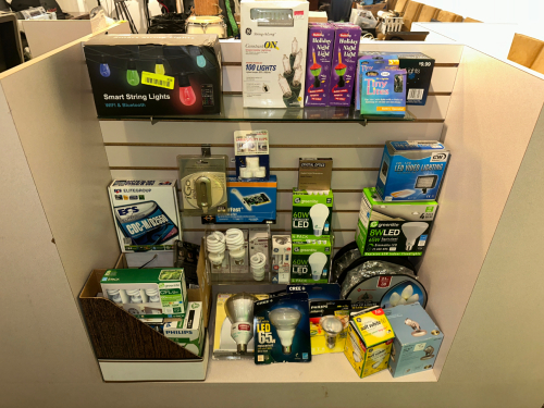 (1) LOT OF ASSORTED ELECTRONICS - SEE ADDITIONAL IMAGES.