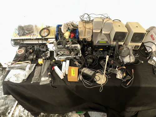 (1) LOT OF ASSORTED ELECTRONICS