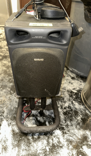 (2) SMALL SPEAKERS W/ STANDS.