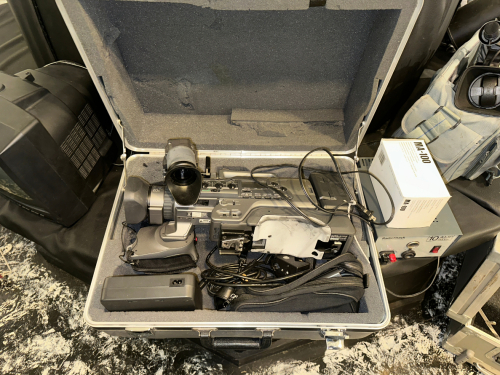 (1) LOT OF ASSORTED ELECTRONICS - SEE ADDITIONAL IMAGES.