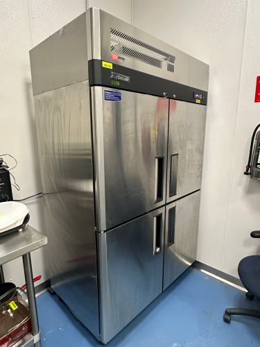 TURBO AIR M3F47-4-N TWO DOOR FREEZER.