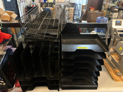 (1) LOT OF PLASTIC FILE ORGANIZER.