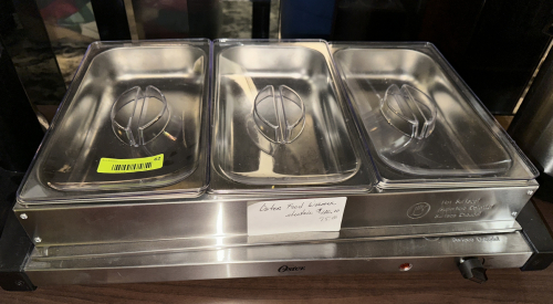 24" HOT PLATE WARMER W/ (3) STAINLESS INSERT SERVERS WITH LIDS.