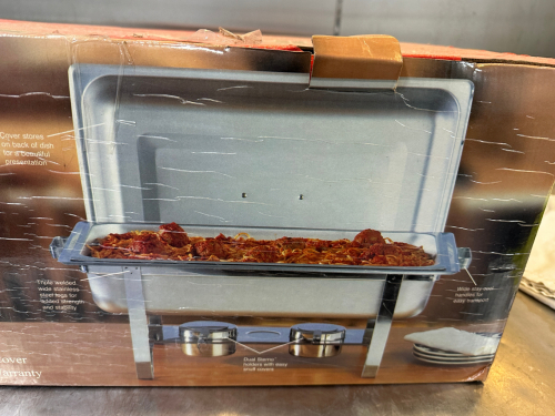 FULL SIZE STAINLESS CHAFFER SET.