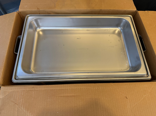 FULL SIZE STAINLESS CHAFFER SET.