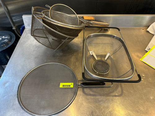 (1) LOT OF ASSORTED MESH STRAINERS,.