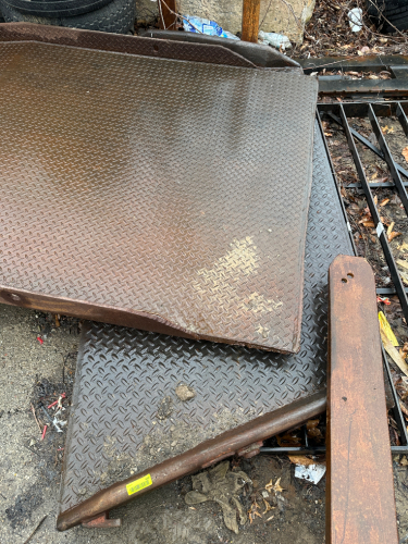 72" X 30" ANGLED SIDE METAL DOCK PLATE.