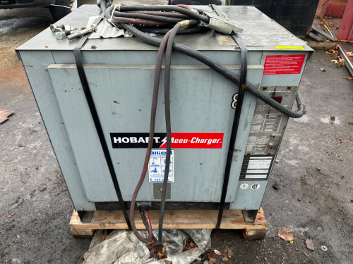 HOBART ACCU CHARGER FORK LIFT BATTERY CHARGER. ( WORKING )