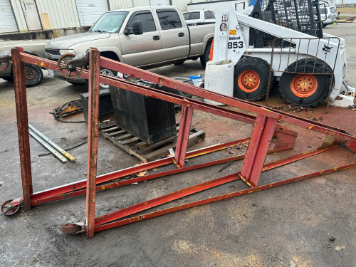 HEAVY DUTY GANTRY W/ CENTER BEAM, TROLLY, HOIST, AND (2) SIDE SUPPORTS.