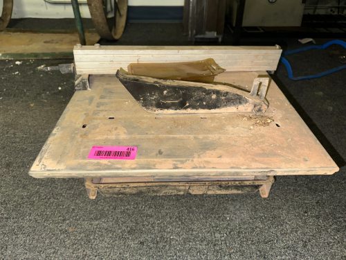 COUNTER TOP TABLE SAW.