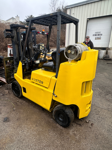 HYSTER S80XLBCS 5000 LB. CAPACITY FORK LIFT.