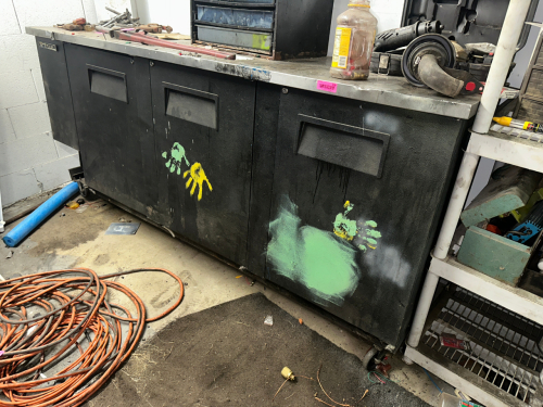 THREE DOOR BACK BAR COOLER - NOT WORKING.