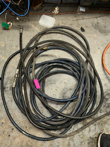 (2) SECTIONS OF 3/8" HEAVY DUTY AIR HOSE W/ QUICK CONNECTS