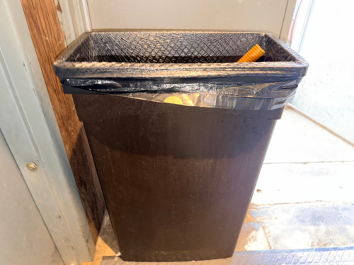 20 GALLON BAR SIDE TRASH CAN
