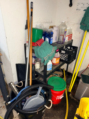 PLASTIC SHELF AND CONTENTS - ASSORTED CLEANING SUPPLIES.
