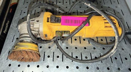 DEWALT ANGLE GRINDER W/ WIRE CUP BRUSH