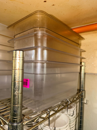 (4) 1/3 SIZE PLASTIC INSERTS W/ LIDS