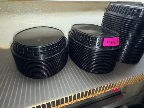 (80) BLACK PLASTIC FOOD BASKETS.