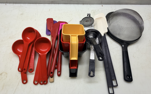 (1) LOT OF ASSORTED UTENSILS.