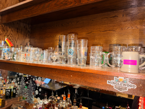 (1) LOT OF ASSORTED BAR GLASSES.