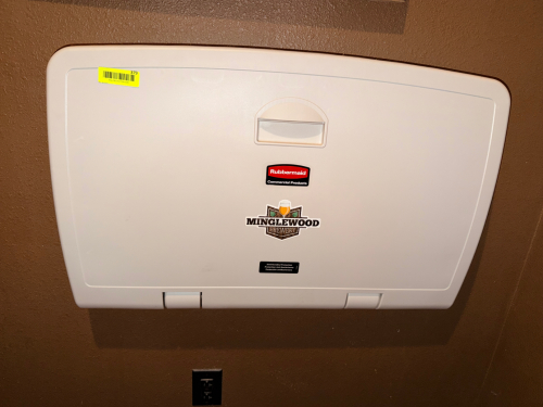 RUBBERMAID WALL MOUNTED CHANGING STATION