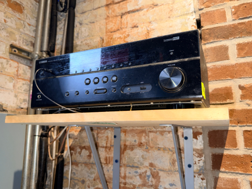 YAMAHA STEREO RECEIVER.