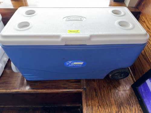 COLEMAN LARGE BLUE PLASTIC COOLER.