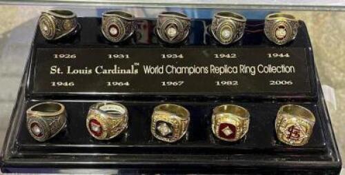 (10) - PC. ST. LOUIS CARDINALS WORLD CHAMPIONSHIP REPLICA RING SET WITH DISPLAY CASE