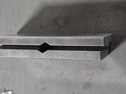 (1) V GROOVE VISE JAW