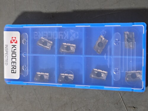 (30) CARBIDE MILLING INSERTS
