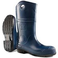 (1) PAIR OF STEEL TOE RUBBER BOOTS