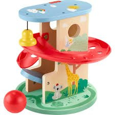(1) WOOD TREEHOUSE