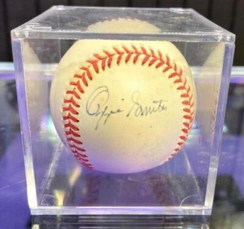 "OZZIE SMITH" SIGNED BASEBALL