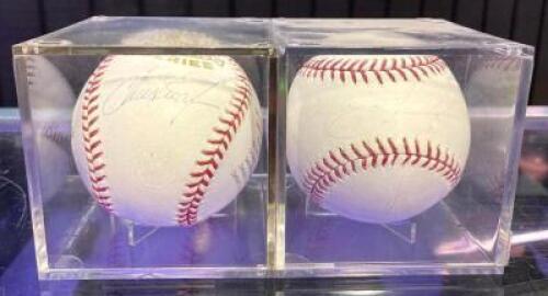 ST. LOUIS CARDINALS AUTOGRAPHED BASEBALLS (SIGNATURES INCLUDE OSCAR TAVAERAS AND CHRIS DUNCAN)