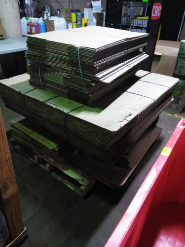 (1) PALLET OF APPROX (100) MOVING BOXES