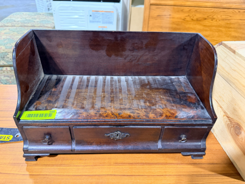 ANTIQUE WOODEN DESKTOP ORGANIZER