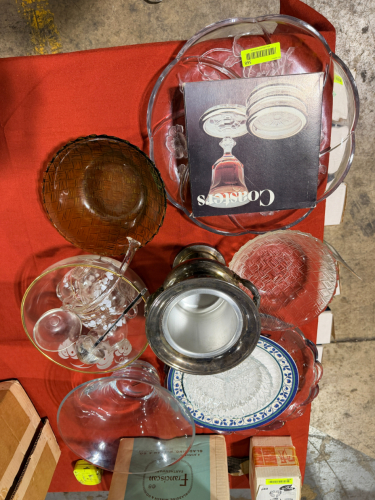 ASSORTED GLASS DISHES