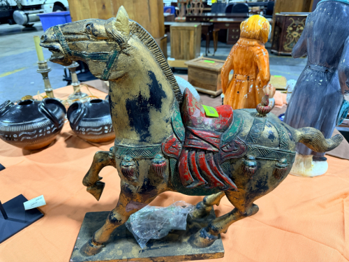 HORSE STATUE